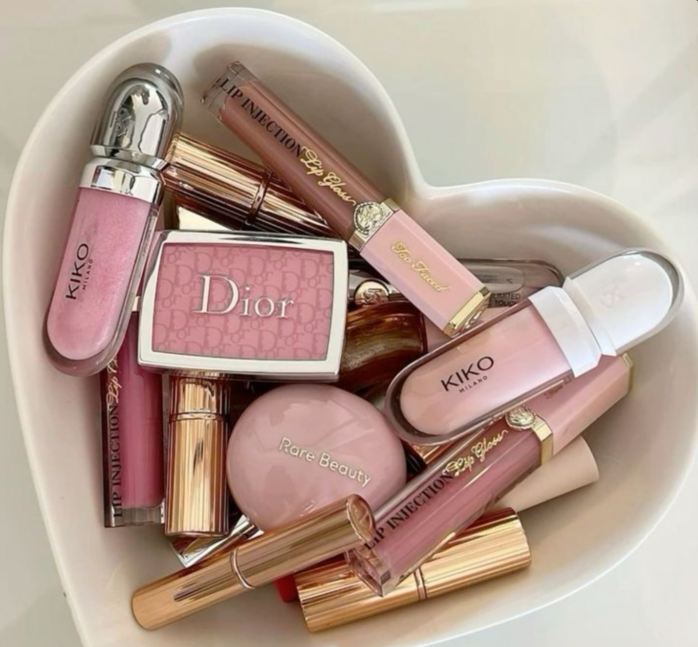 𝐌𝐀𝐐𝐔𝐈𝐋𝐋𝐀𝐉𝐄