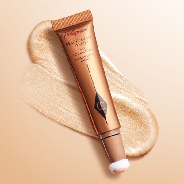 Charlotte Tilbury- Contorno líquido Fair Clair